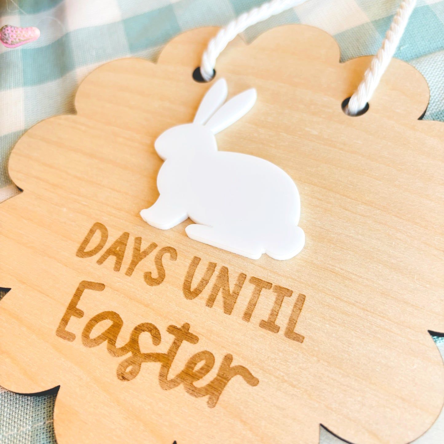 Hanging Scalloped Easter Countdown Plaque