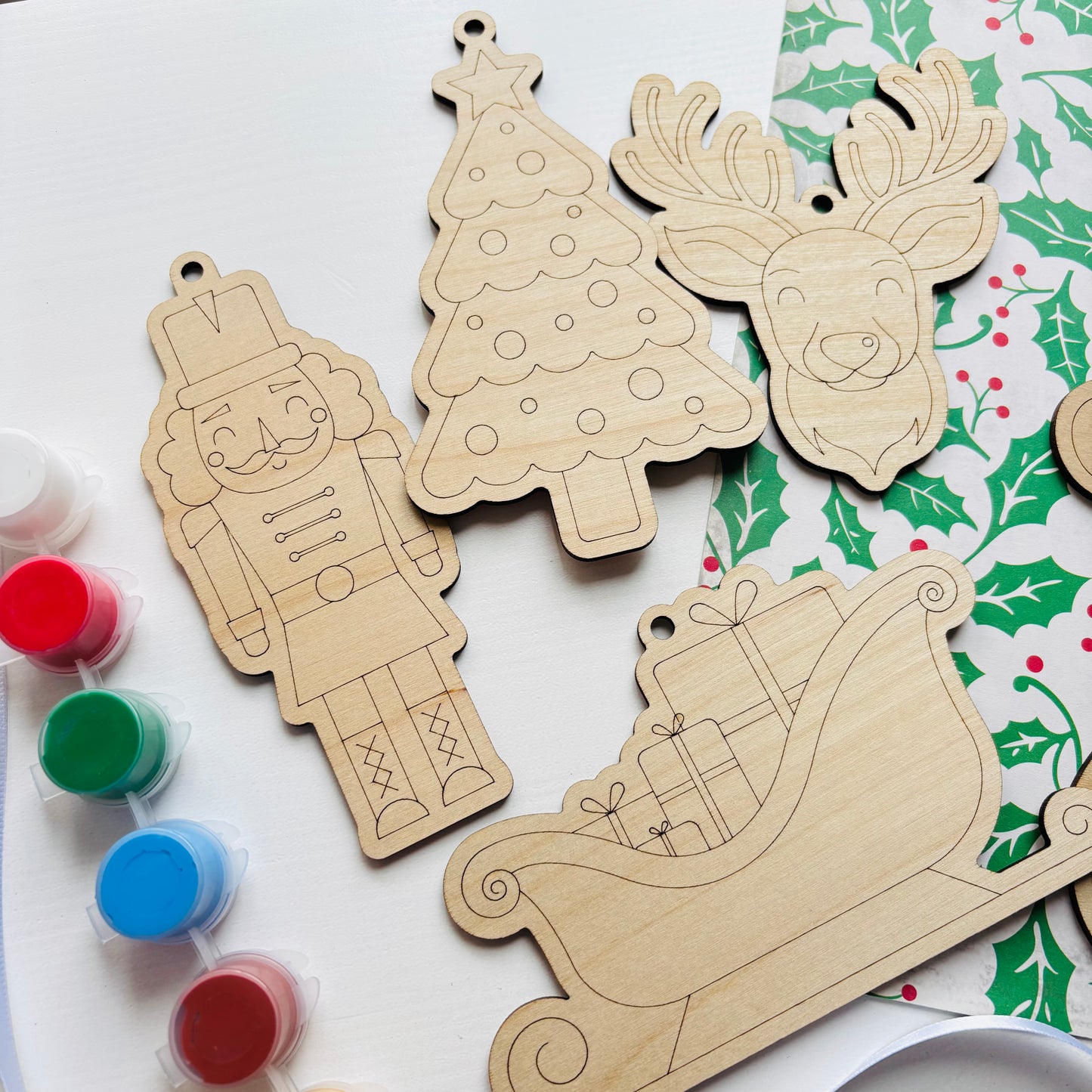 Festive Favourites DIY Christmas Ornament Set